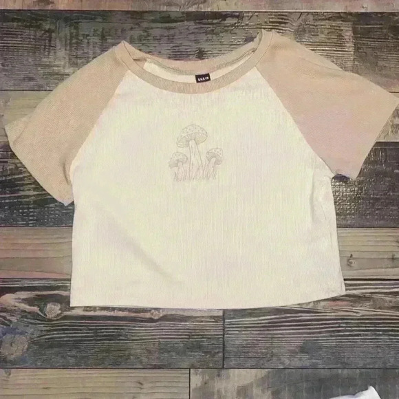 SHEIN crop tops lot size medium - Picture 3 of 4